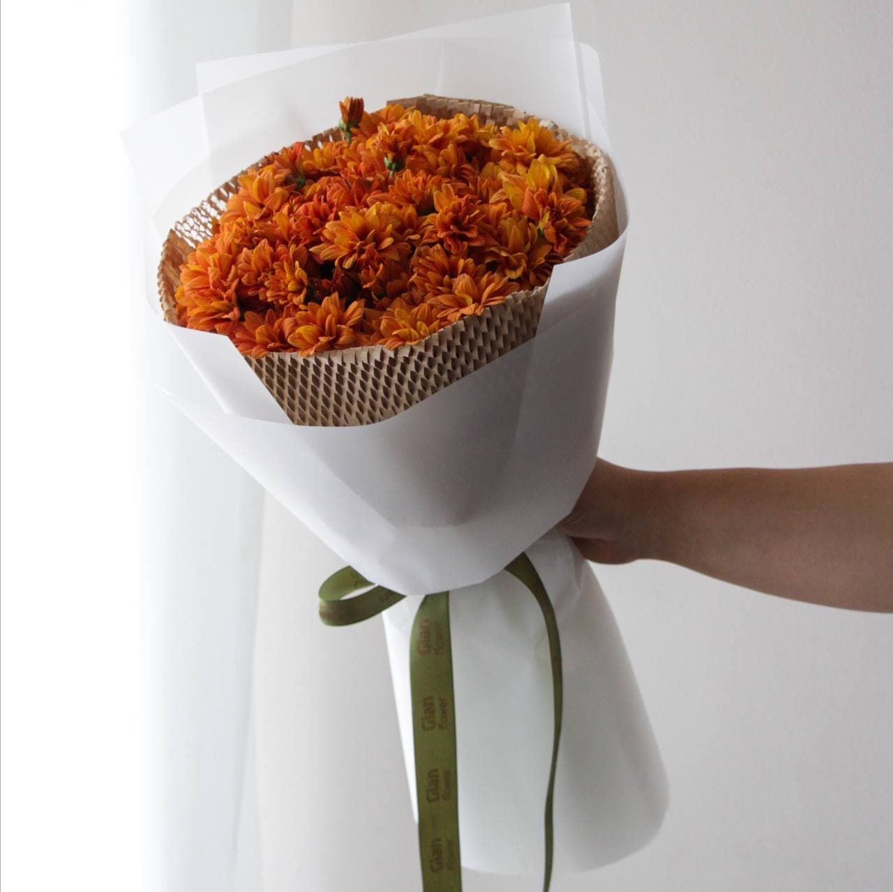 دسته گل داوودی نارنجی مدل هیرا