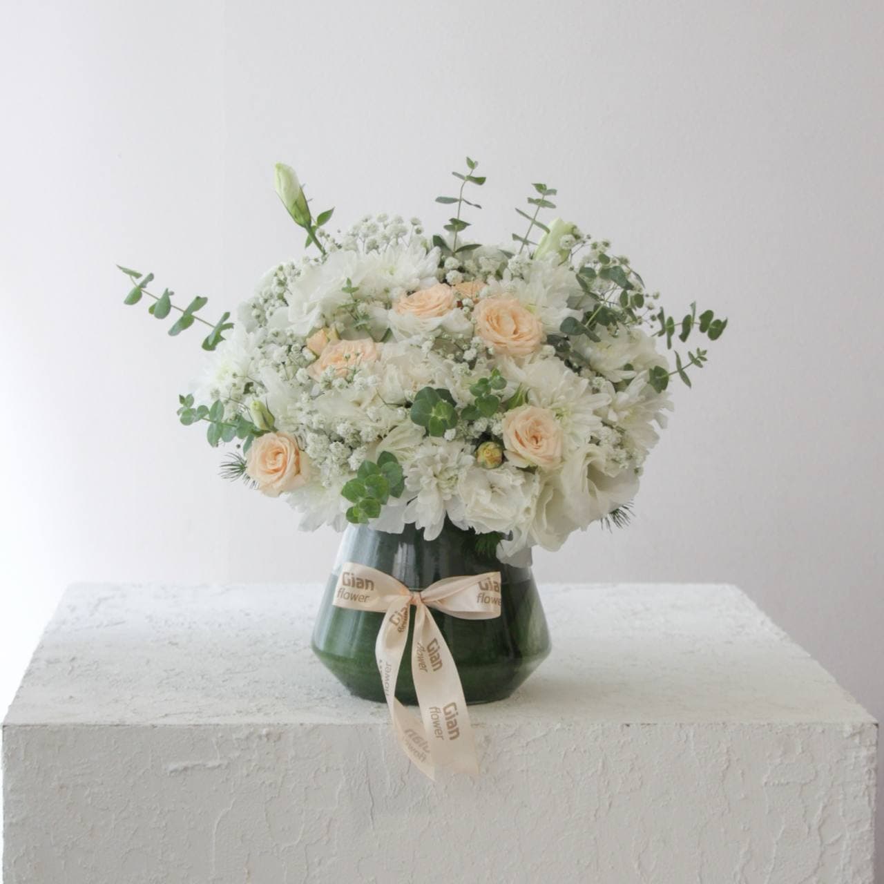 گلدان شیشه ای مانگ