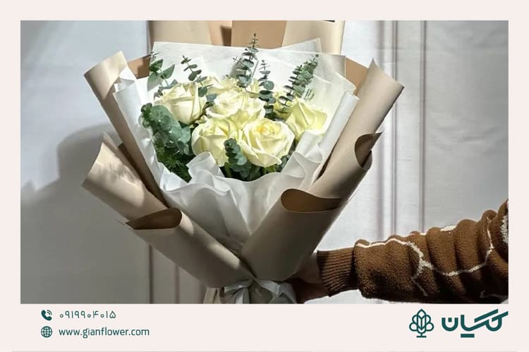رز جزو بهترین دسته گل برای دفاع پایان نامه